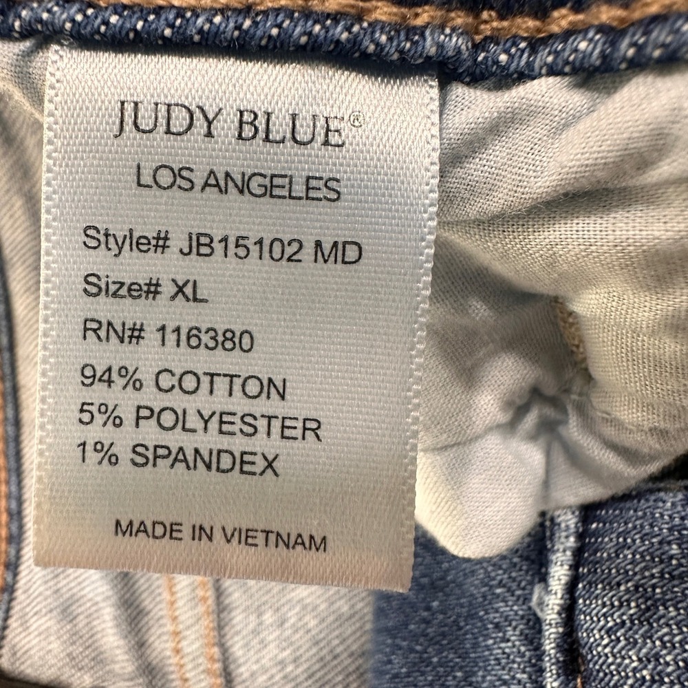 Judy Blue Distressed Denim Shorts Women XL Blue Frayed Hem JB15102 | Boho Casual - Picture 6 of 9